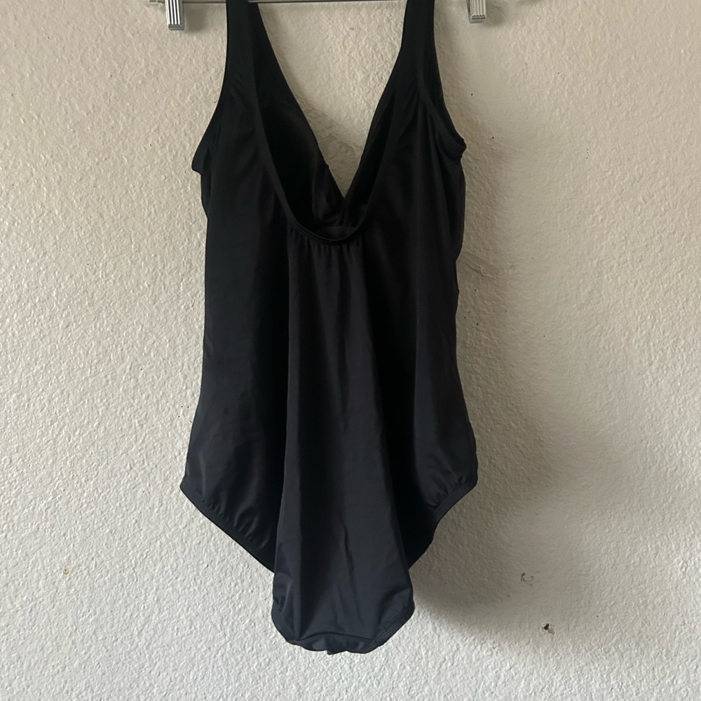 Miradonna By MIRACLESUIT Women’s one pc Swimsuit Black sz 16 no padding - Picture 9 of 10